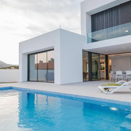 Villa Belvilla By Oyo Clem *
