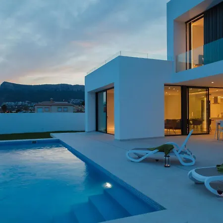 Villa Belvilla By Oyo Clem